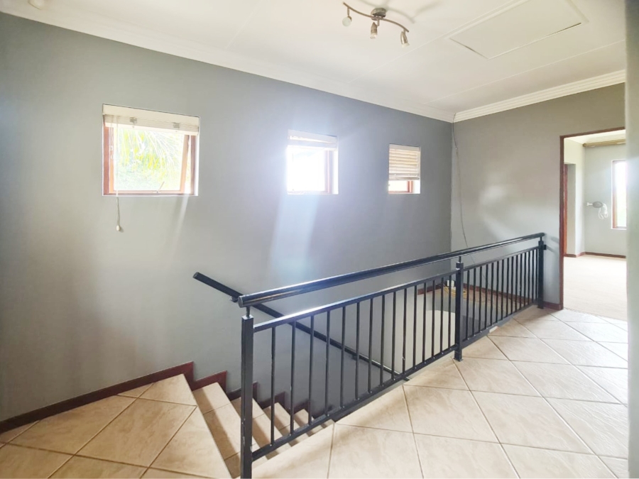 To Let 3 Bedroom Property for Rent in Melodie North West